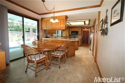 916 Foxcroft Ln, Modesto, CA 95355 photo 8