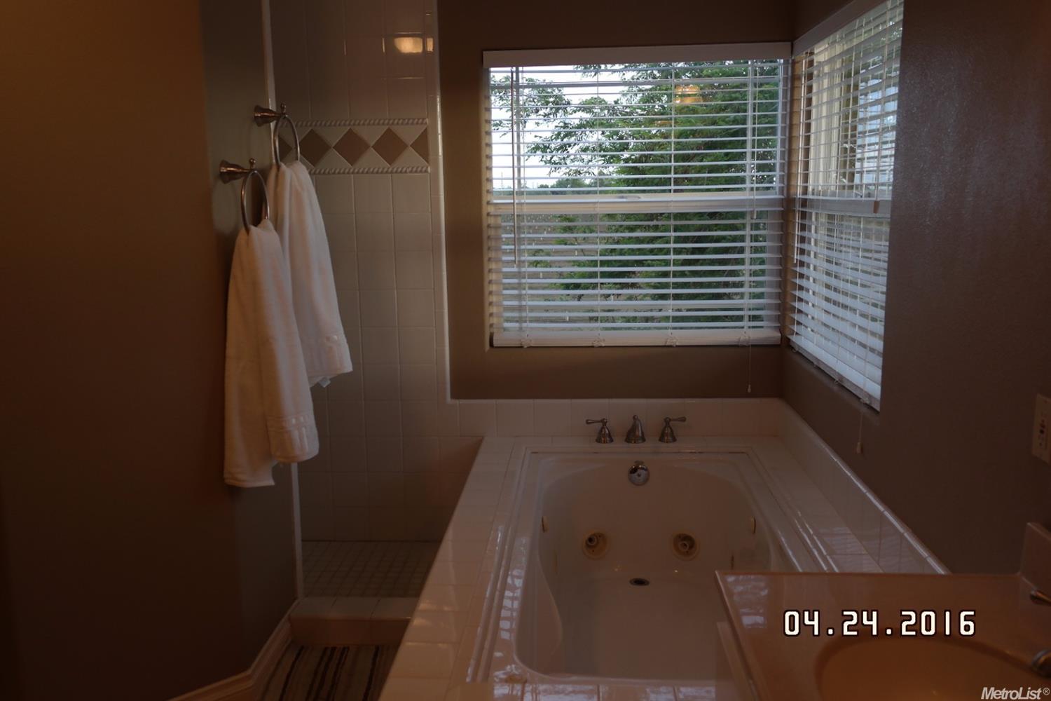 16757 Locust Ave, Patterson, CA 95363 photo 9