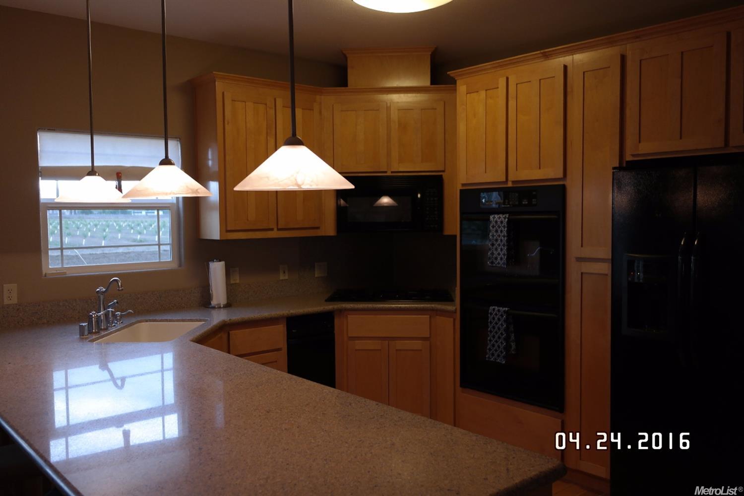 16757 Locust Ave, Patterson, CA 95363 photo 3