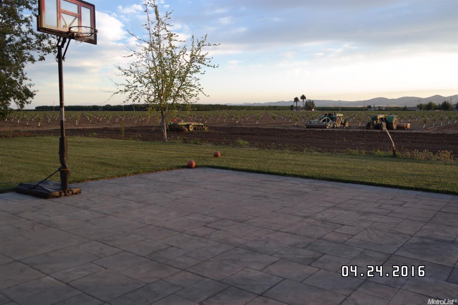 16757 Locust Ave, Patterson, CA 95363 photo 22