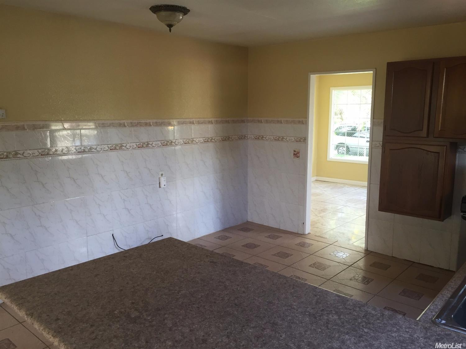9643 E Broadway St, Planada, CA 95365 photo 7