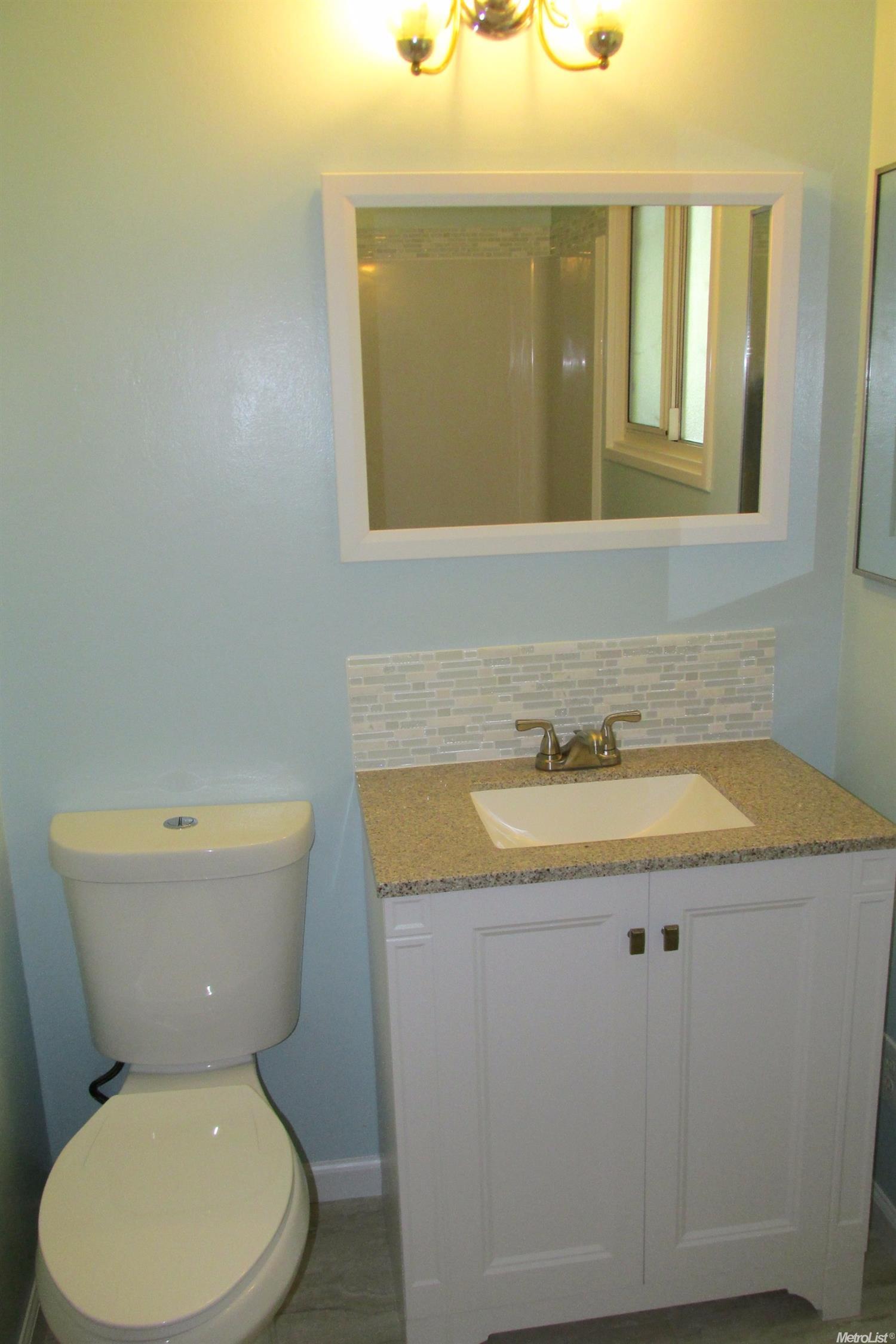 2028 Dora St, Modesto, CA 95354 photo 6