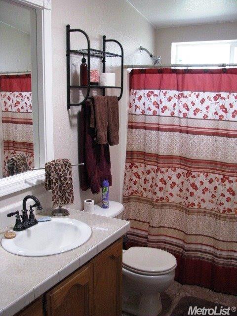 5048 Berkeley Rd, Hughson, CA 95326 photo 11