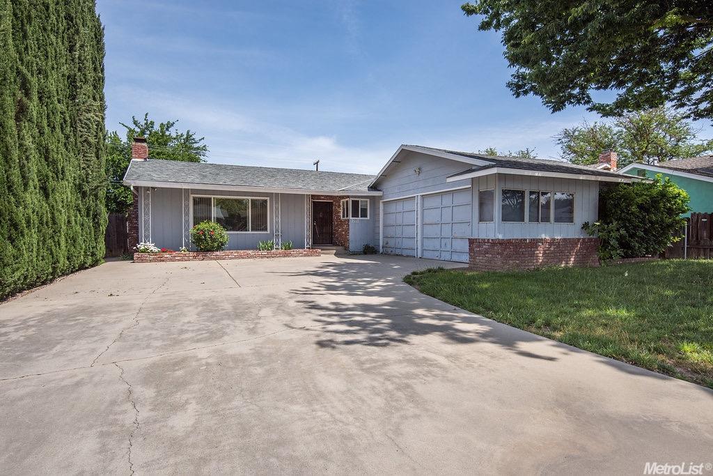 2117 Moran Ave, Modesto, CA 95354 photo 1