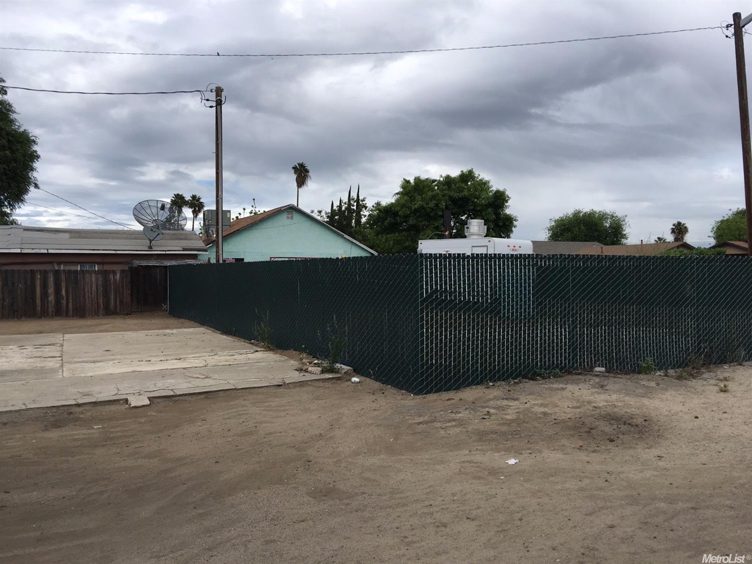 1825 Spokane St, Modesto, CA 95358 photo 1