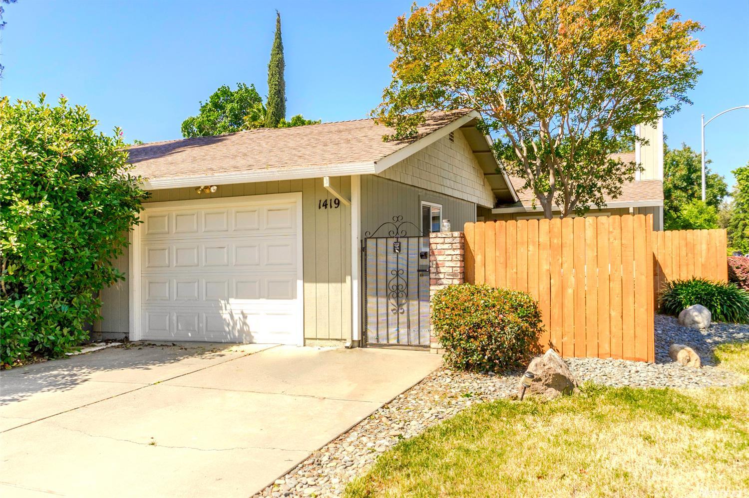 1419 Garrison St, Davis, CA 95616 photo 1