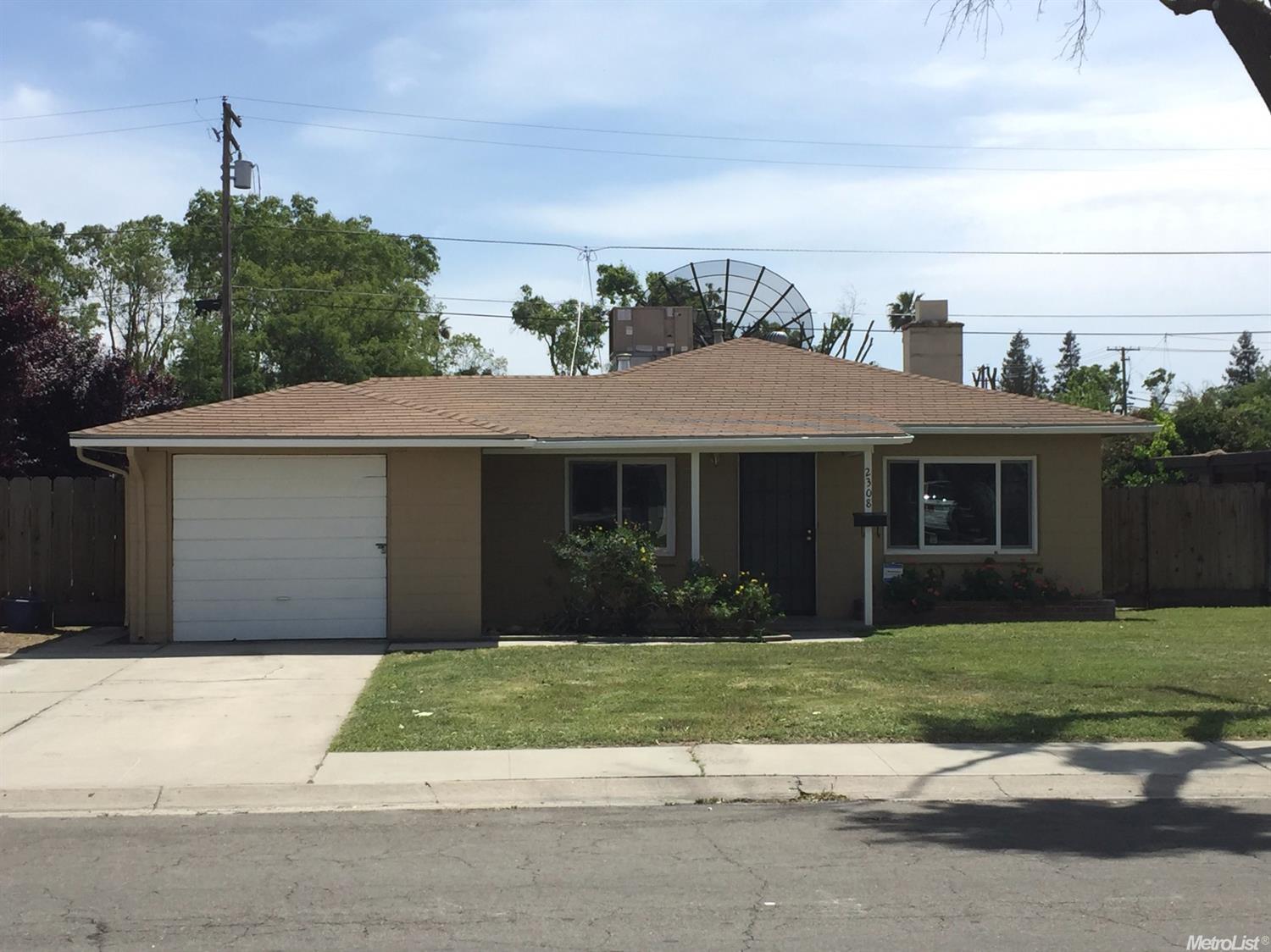 2308 Haddon Ave, Modesto, CA 95354 photo 1