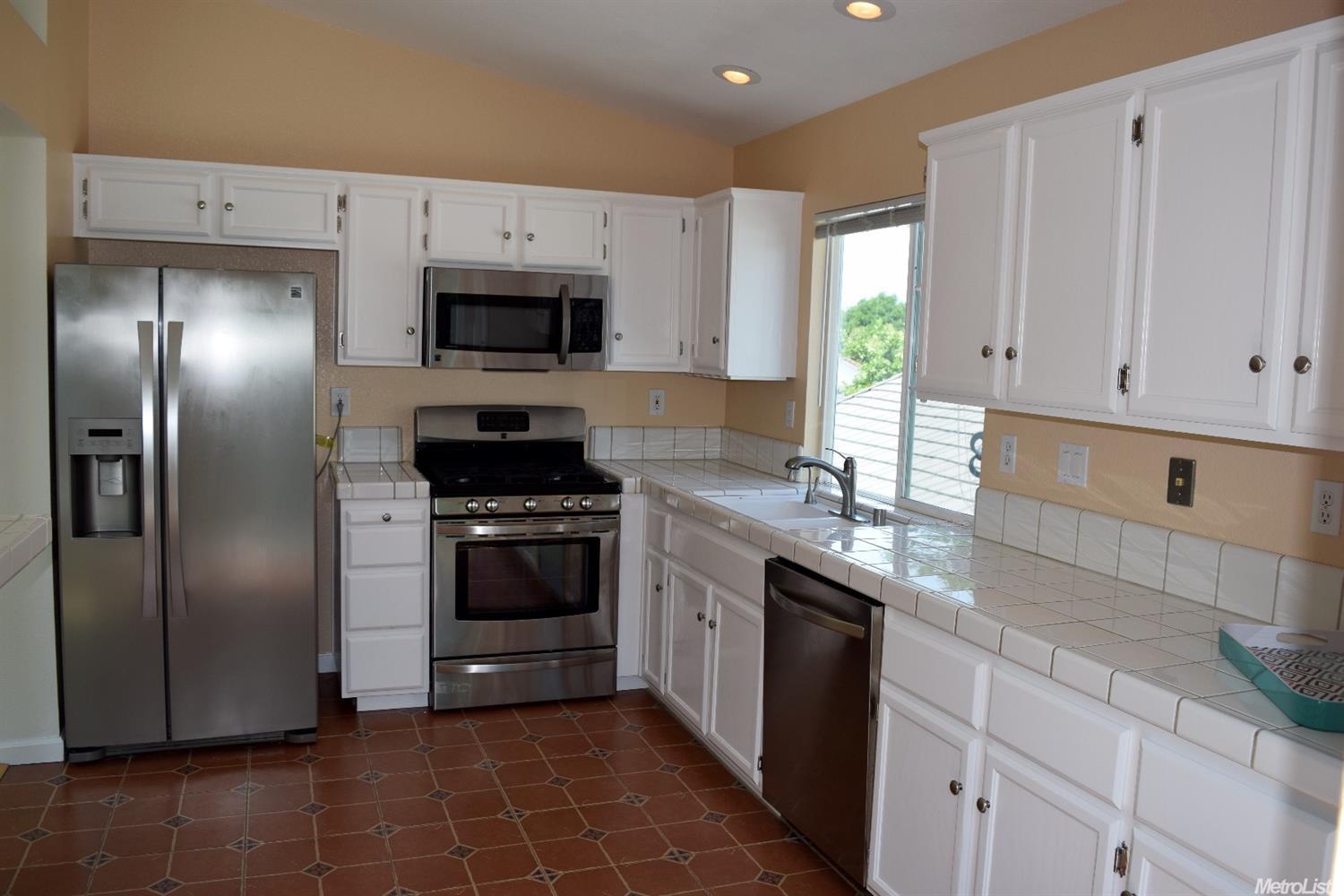 1402 Santander Ct, Davis, CA 95618 photo 7