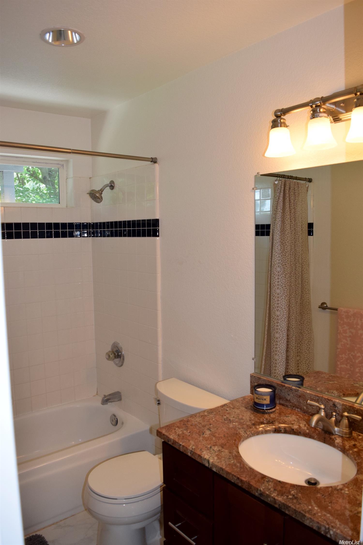 1402 Santander Ct, Davis, CA 95618 photo 11