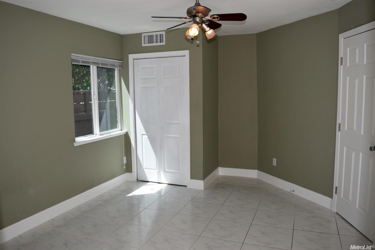 1402 Santander Ct, Davis, CA 95618 photo 12