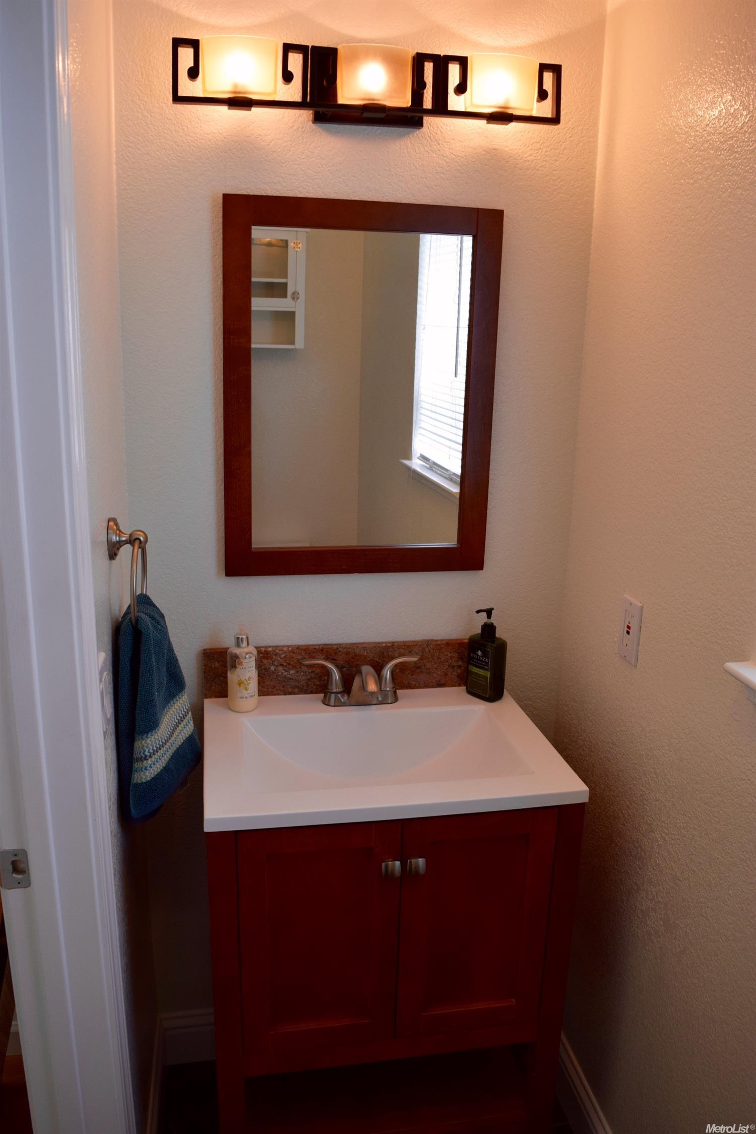 1402 Santander Ct, Davis, CA 95618 photo 18