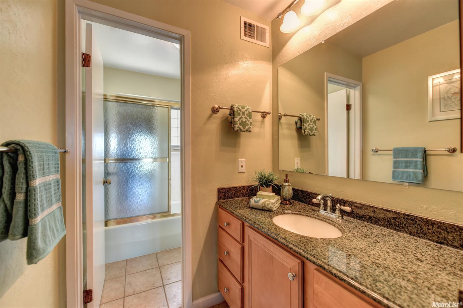 6324 Hillrise Dr, Carmichael, CA 95608 photo 16