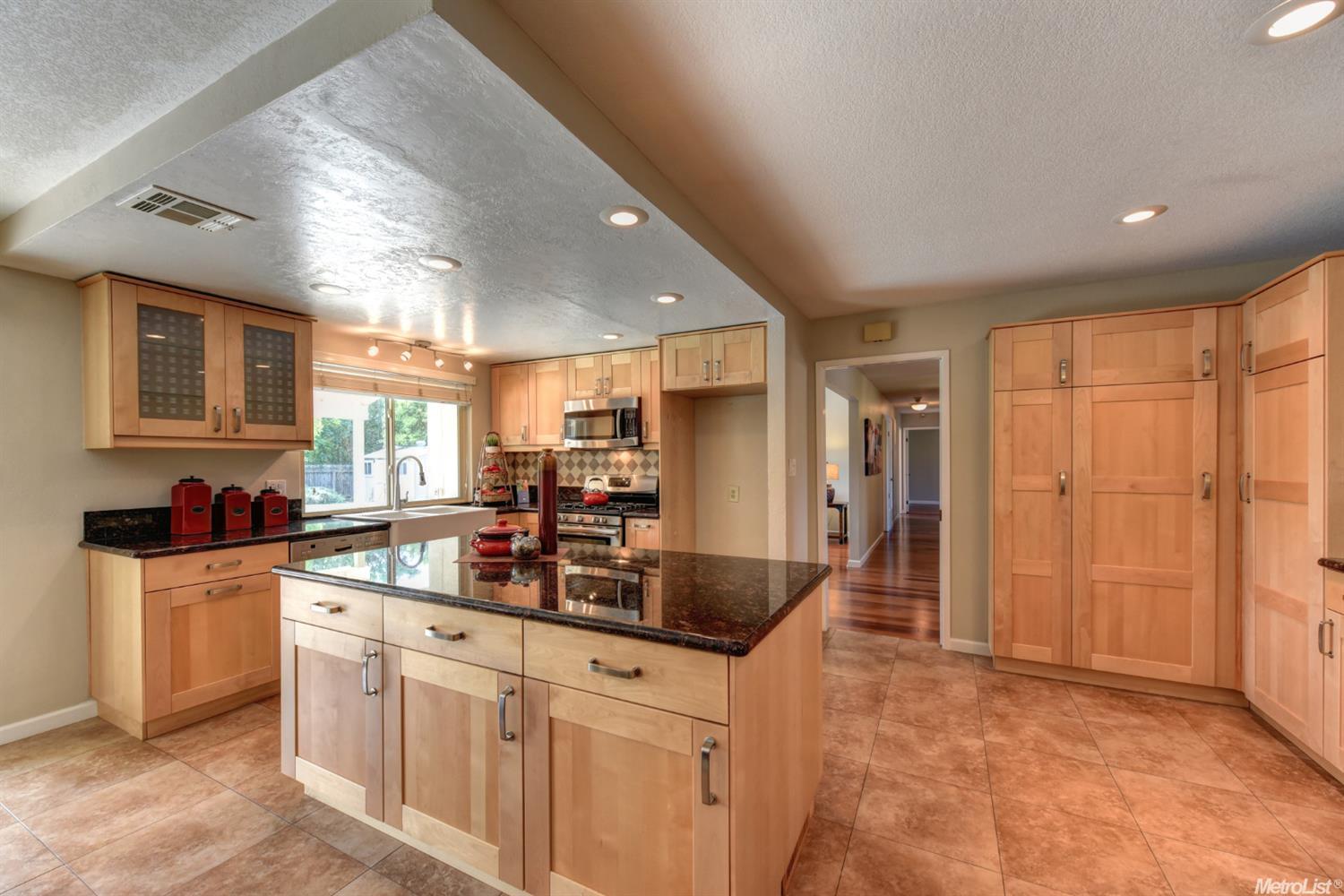 6324 Hillrise Dr, Carmichael, CA 95608 photo 10