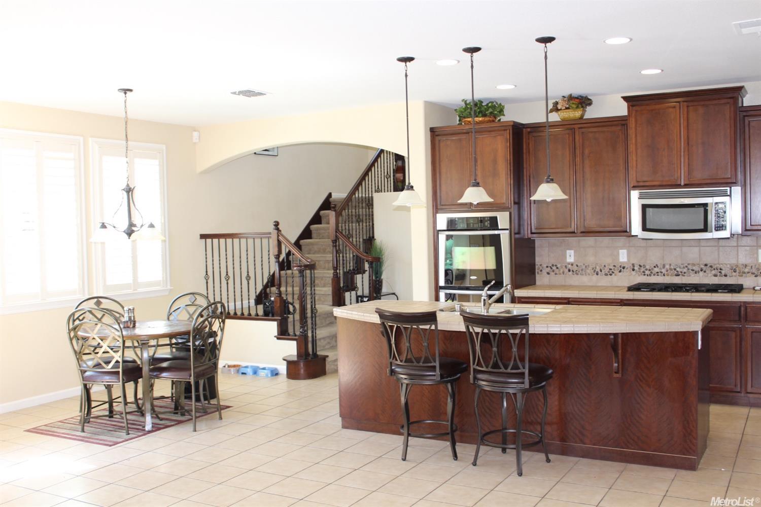 2304 Kaslin Dr, Modesto, CA 95355 photo 9