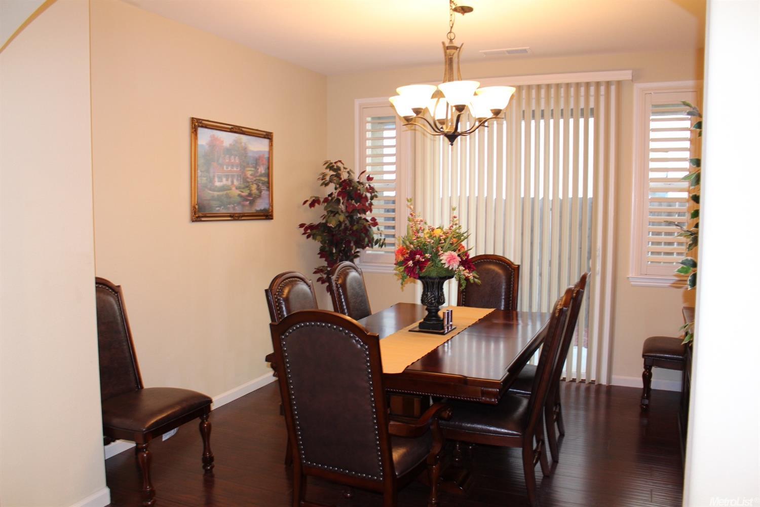 2304 Kaslin Dr, Modesto, CA 95355 photo 2