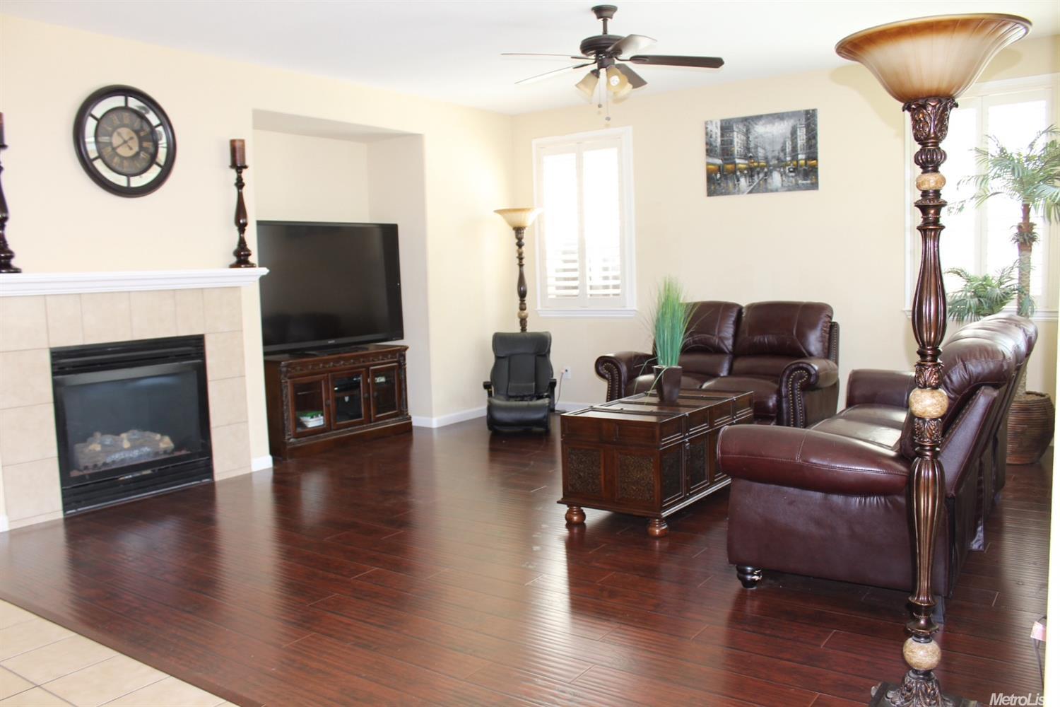 2304 Kaslin Dr, Modesto, CA 95355 photo 5