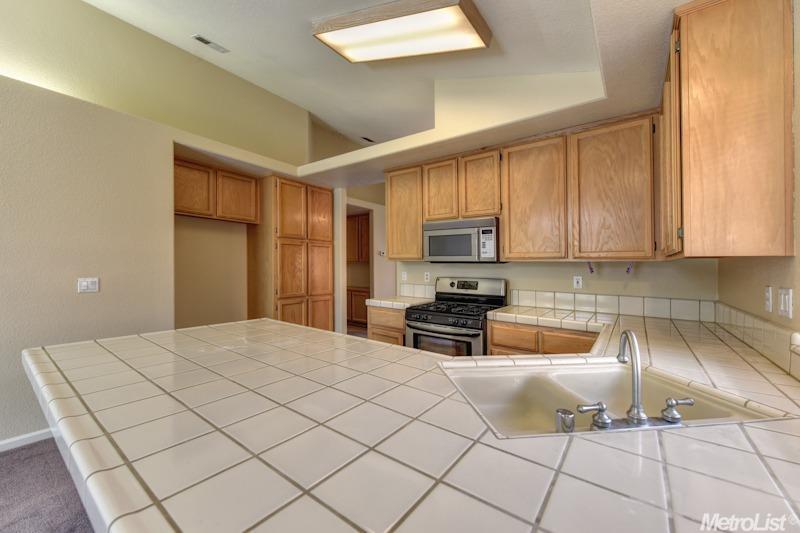 8218 Falcon View Dr, Antelope, CA 95843 photo 8