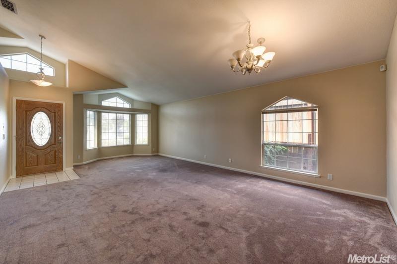 8218 Falcon View Dr, Antelope, CA 95843 photo 4