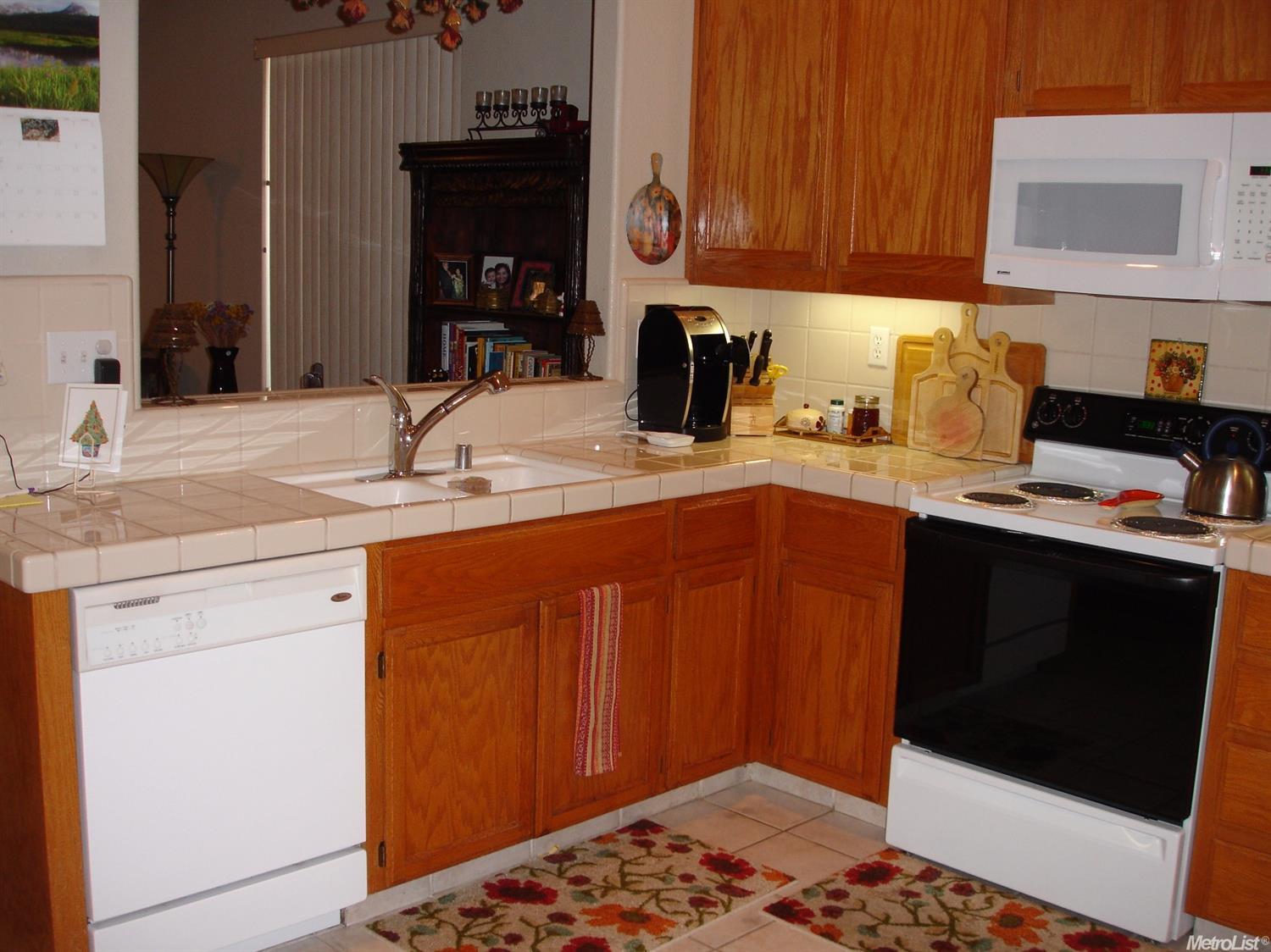 2405 Amber Elm Dr, Modesto, CA 95355 photo 7