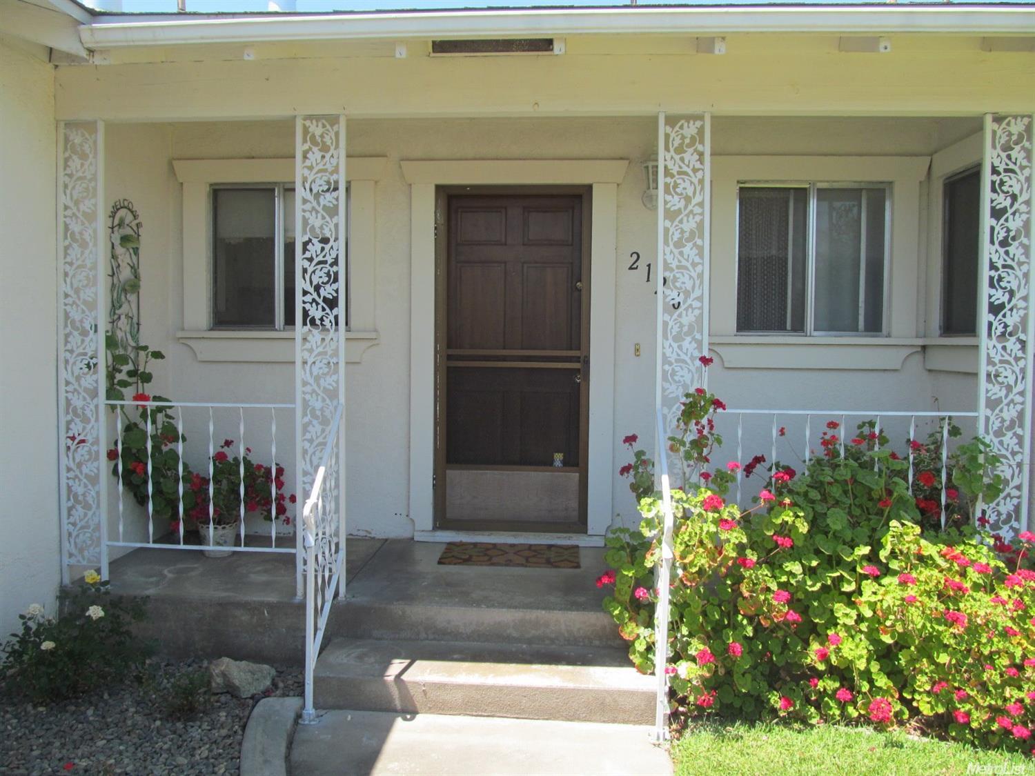 2120 Rochelle Ave, Turlock, CA 95382 photo 5