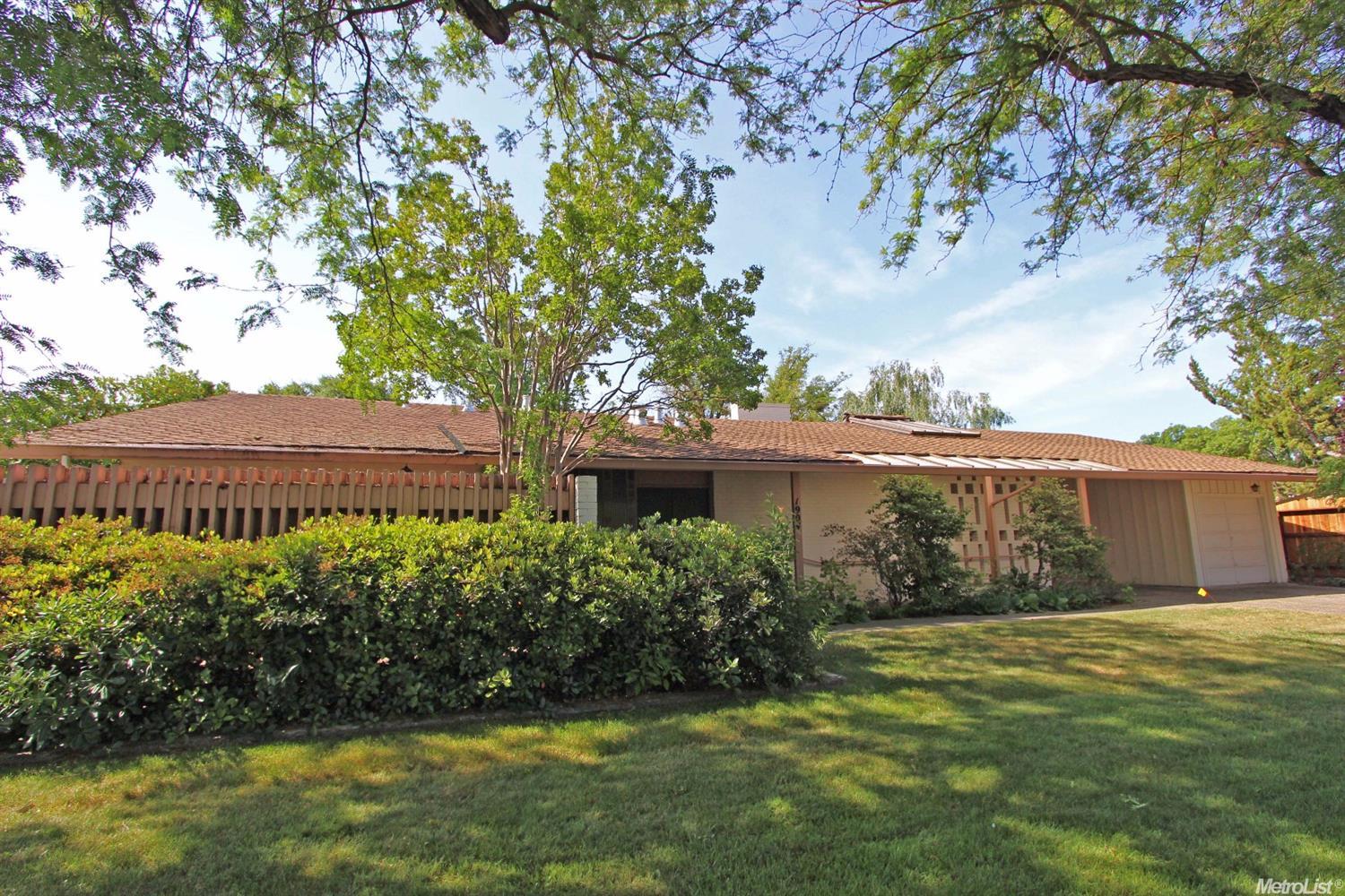 1904 Camelot Ct, Modesto, CA 95355 photo 1
