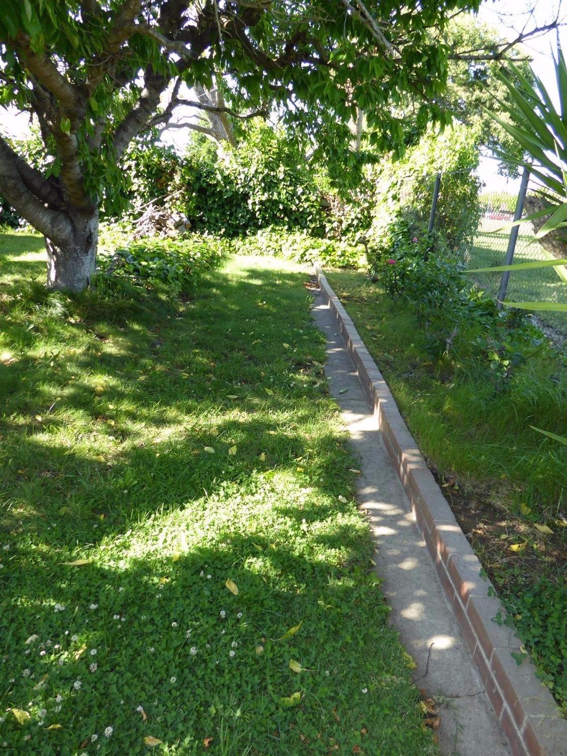 406 N Fairmont Ave, Lodi, CA 95240 photo 13