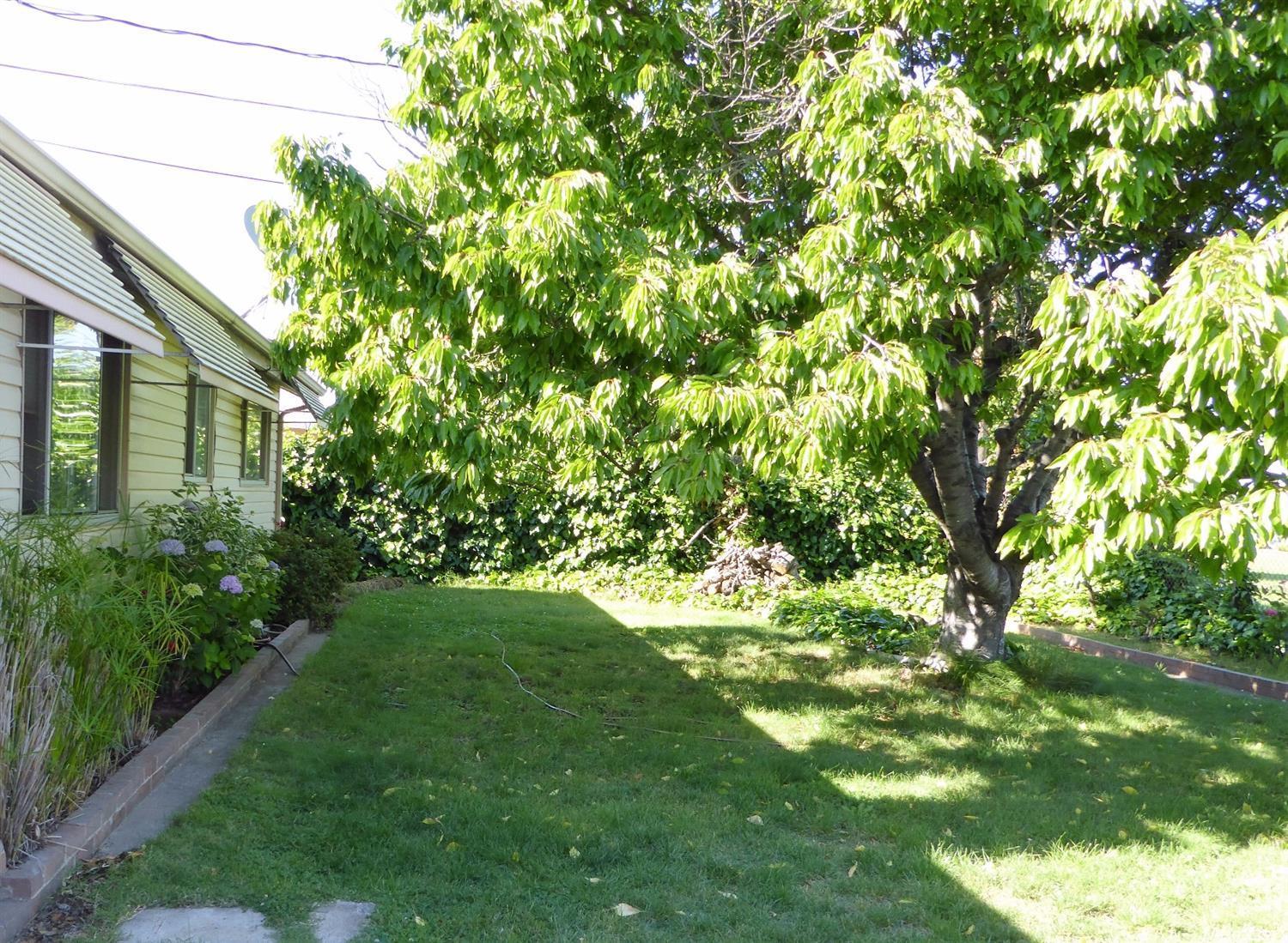 406 N Fairmont Ave, Lodi, CA 95240 photo 12