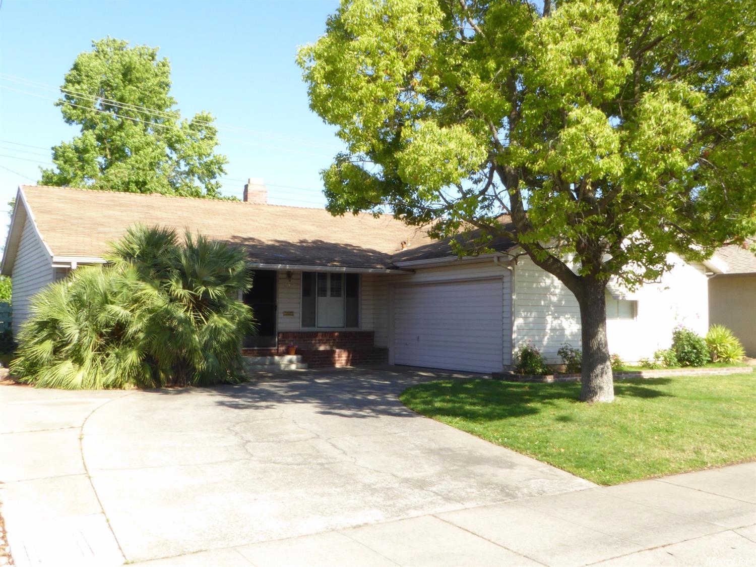 406 N Fairmont Ave, Lodi, CA 95240 photo 1