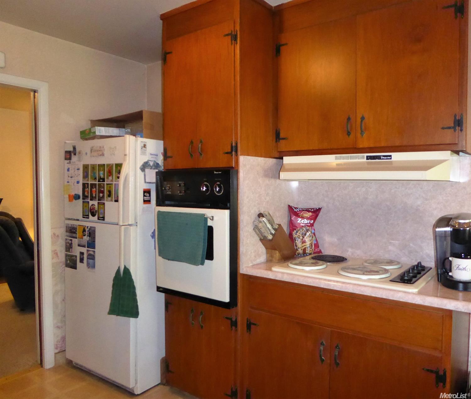 406 N Fairmont Ave, Lodi, CA 95240 photo 8