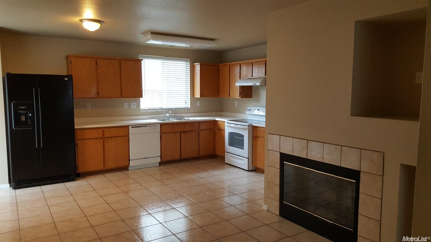 3361 Cheryl Ct, Tracy, CA 95376 photo 2
