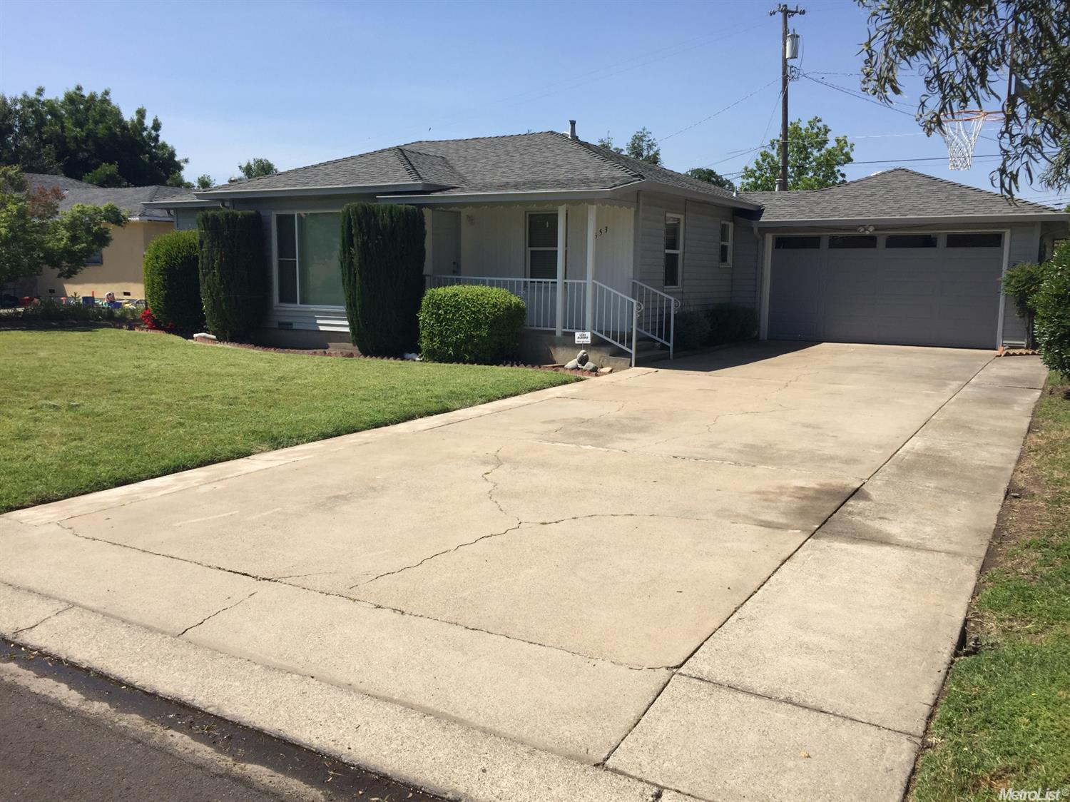 553 Springer Ln, Lodi, CA 95242 photo 2