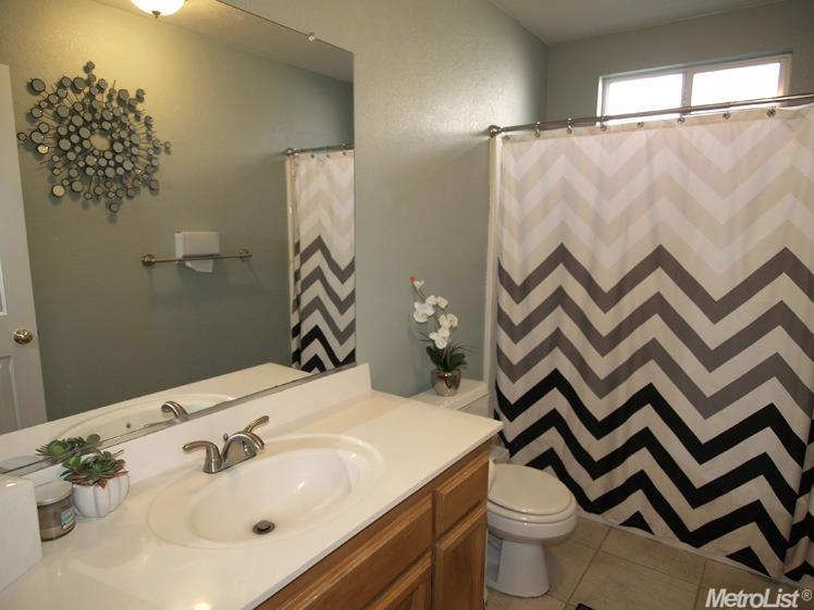 2625 Riverbend Dr, Modesto, CA 95351 photo 8