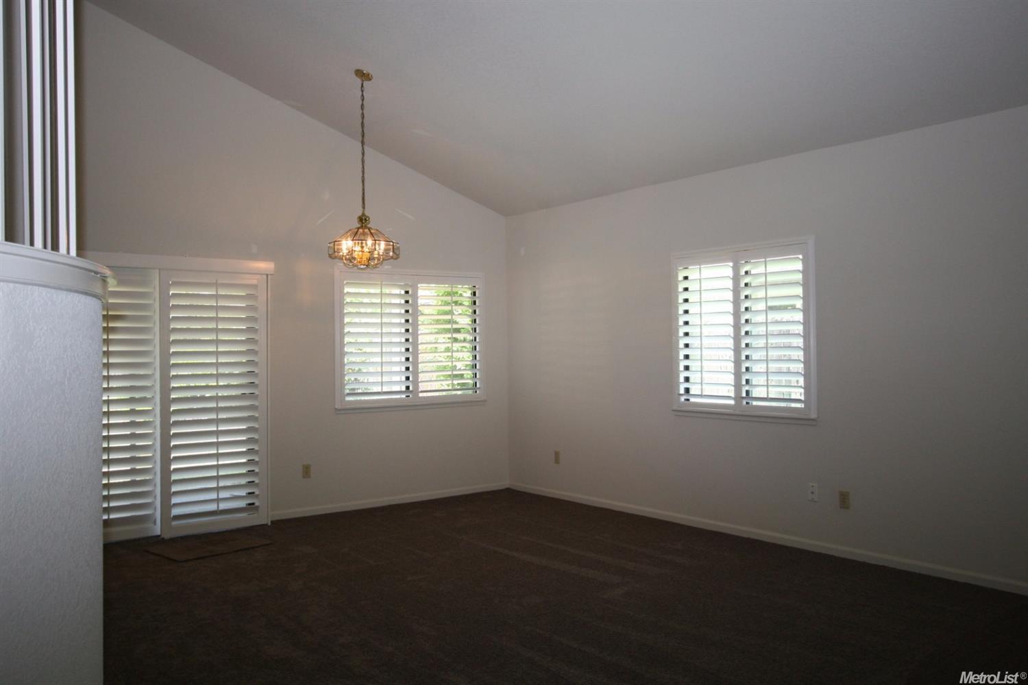 431 Swallow Ln, Lodi, CA 95240 photo 3