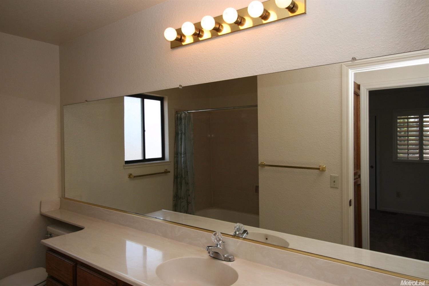431 Swallow Ln, Lodi, CA 95240 photo 16