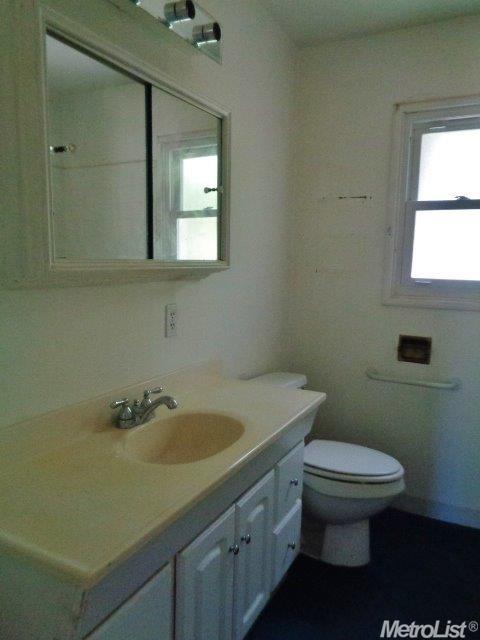 1321 Bowen Ave, Modesto, CA 95350 photo 12