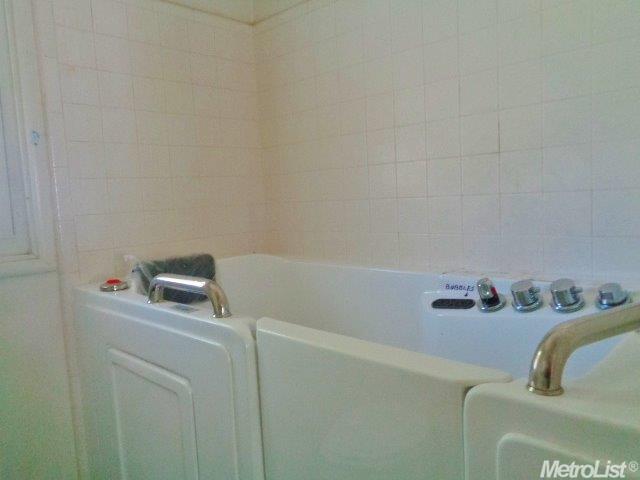 1321 Bowen Ave, Modesto, CA 95350 photo 13