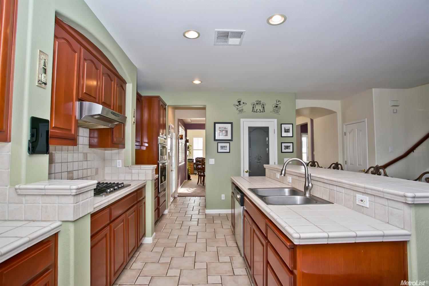 667 Amethyst Dr, Ripon, CA 95366 photo 10