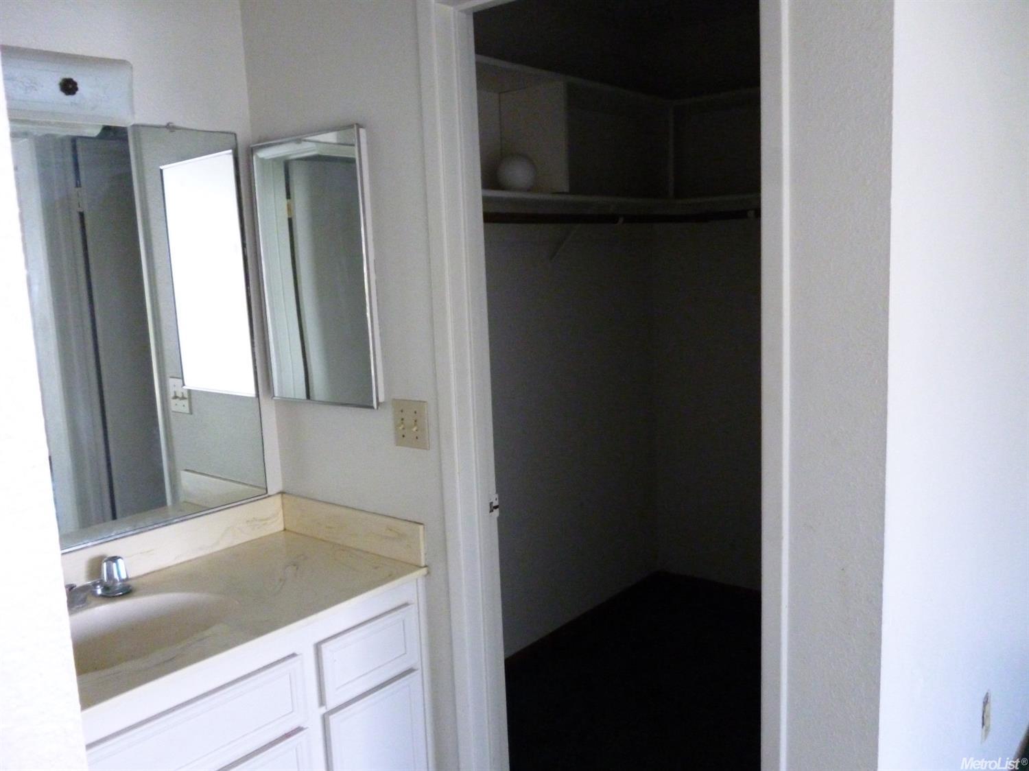 313 Capistrano Dr, Modesto, CA 95354 photo 9