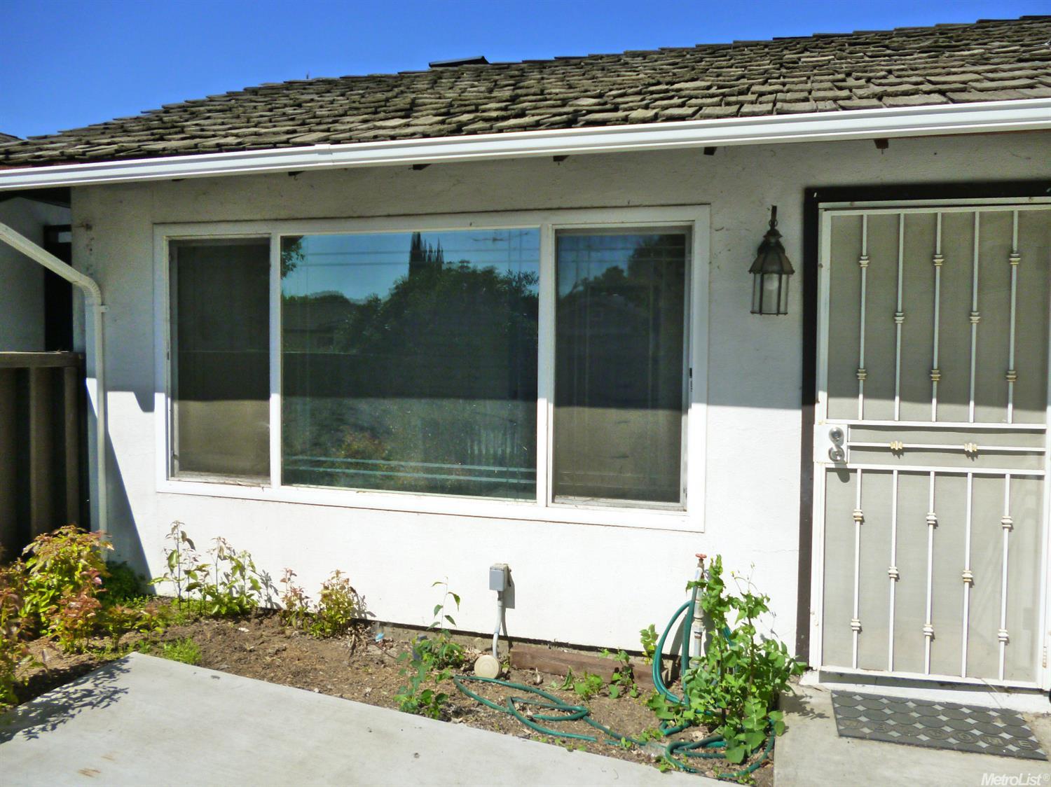 313 Capistrano Dr, Modesto, CA 95354 photo 1