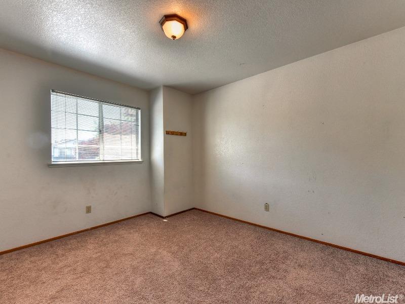 8538 Shadow Crest Cir, Antelope, CA 95843 photo 17