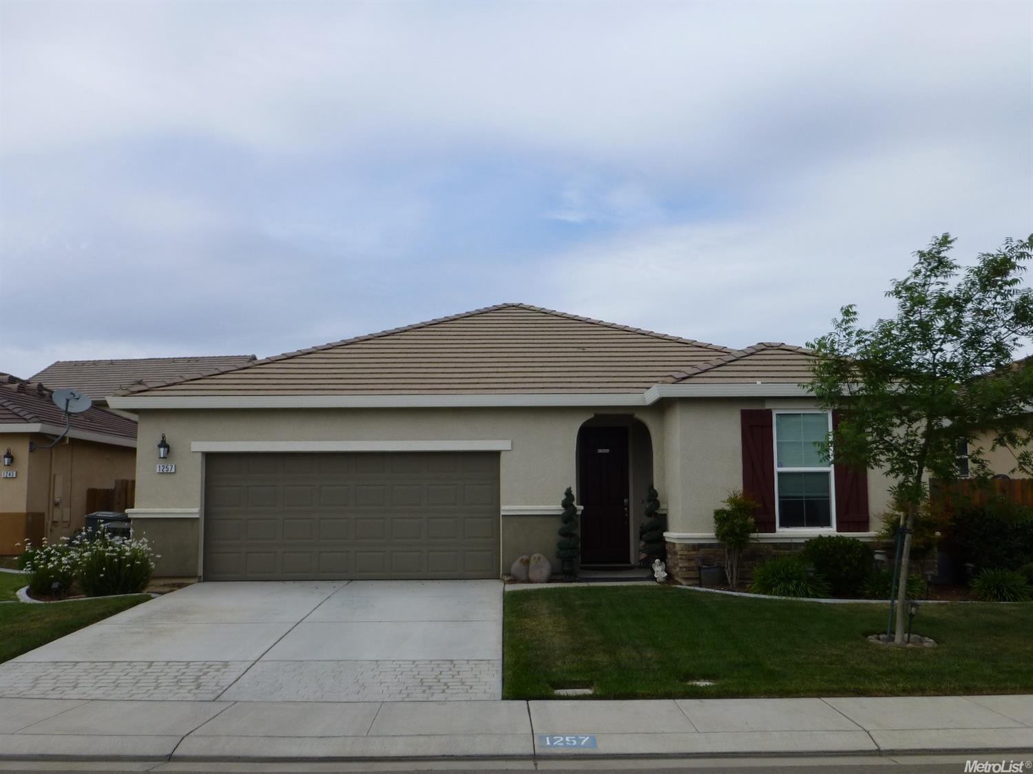 1257 Camilla Ct, Manteca, CA 95337 photo 2