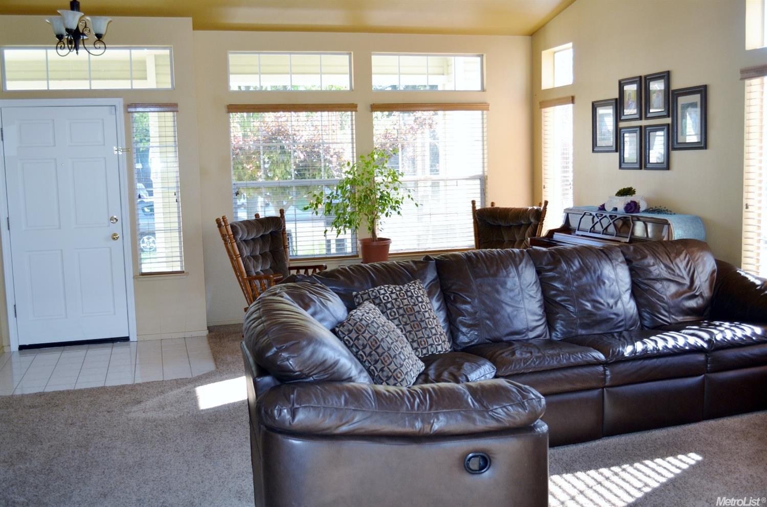 949 Zumstein, Ripon, CA 95366 photo 3