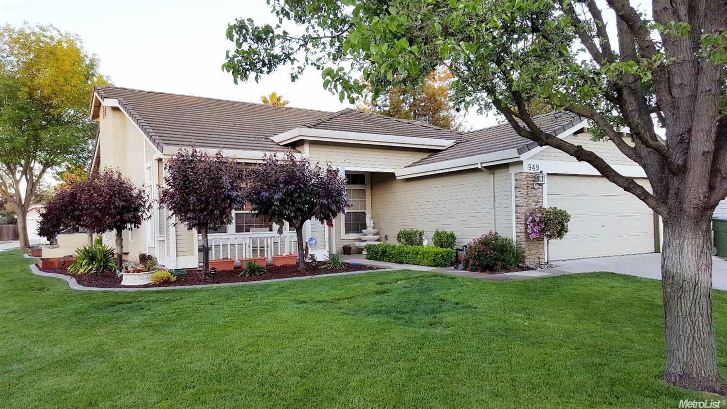 949 Zumstein, Ripon, CA 95366 photo 2
