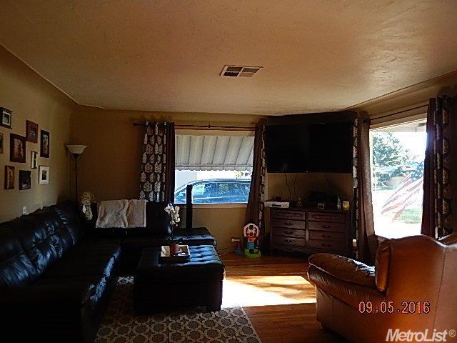 416 Covena Ave, Modesto, CA 95354 photo 2