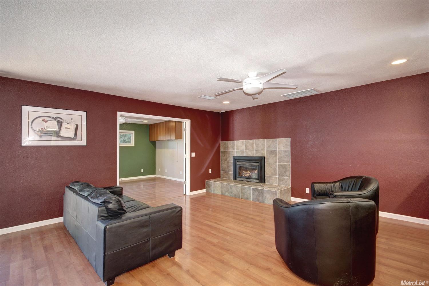 2826 Belhaven Pl, Davis, CA 95618 photo 2
