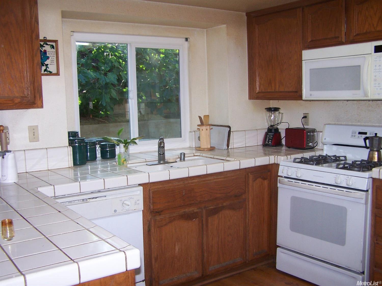 8641 Shadow Crest Cir, Antelope, CA 95843 photo 6