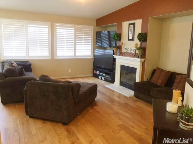 1070 Foxfire Dr, Manteca, CA 95337 photo 3