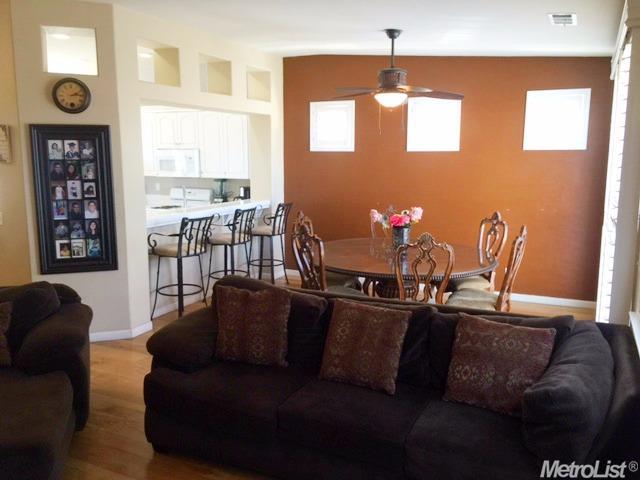 1070 Foxfire Dr, Manteca, CA 95337 photo 7