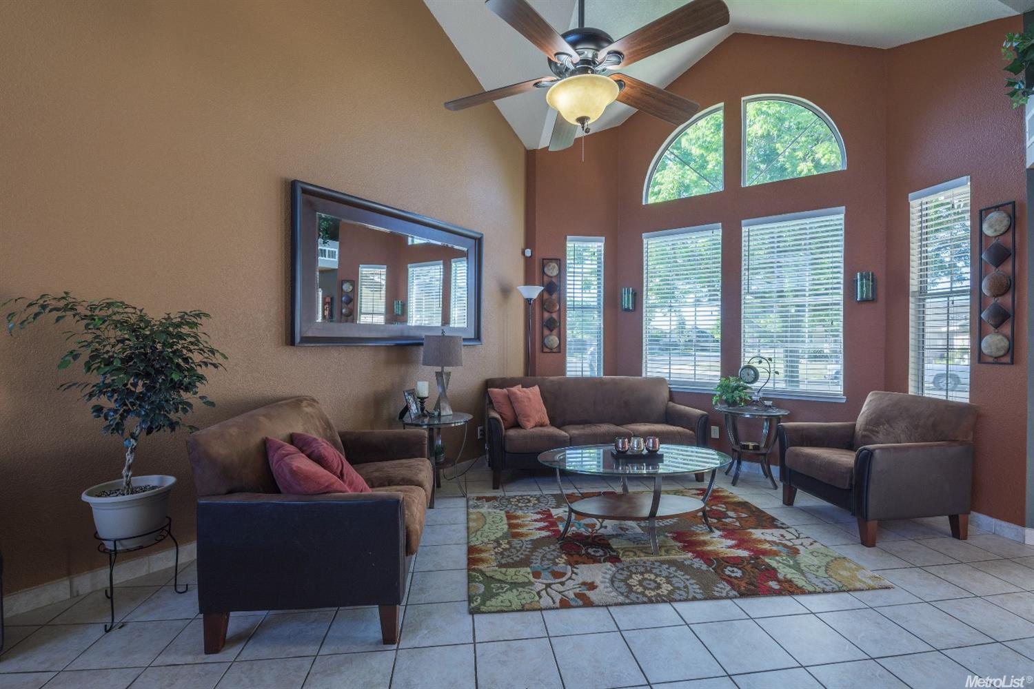 1833 Blueridge Ct, Modesto, CA 95351 photo 2
