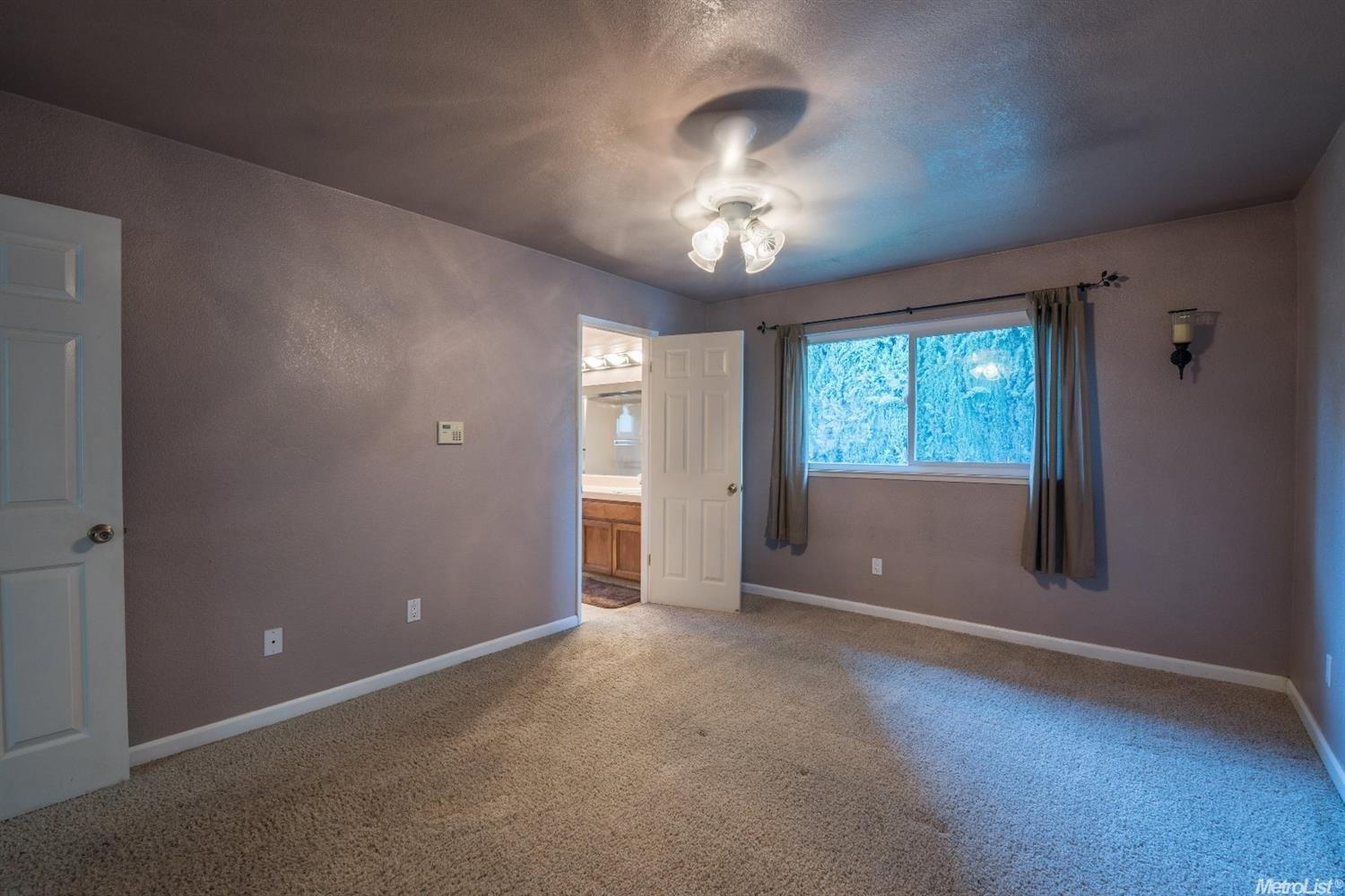 1004 Chalone Ct, Modesto, CA 95358 photo 13